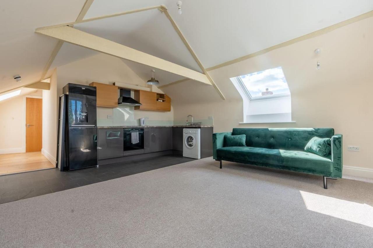 Charming 1-Bed Loft In Caerleon Lejlighed Newport  Eksteriør billede